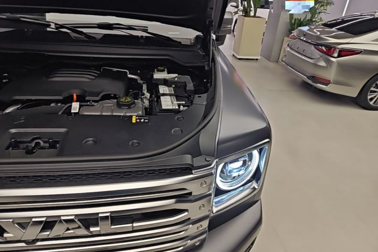 Used Haval H9 2024 2.0T Gasoline All-Wheel-Drive Extreme Edition Engine Bay Left