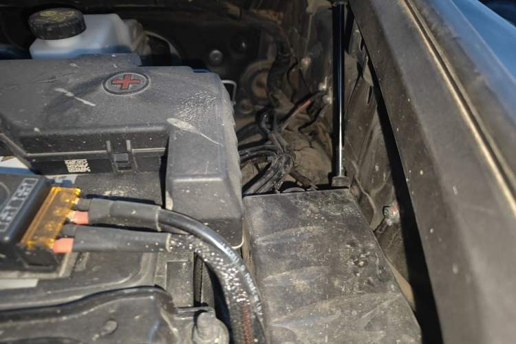 Used Haval H9 2024 2.0T Gasoline All-Wheel-Drive Extreme Edition Engine Bay Left