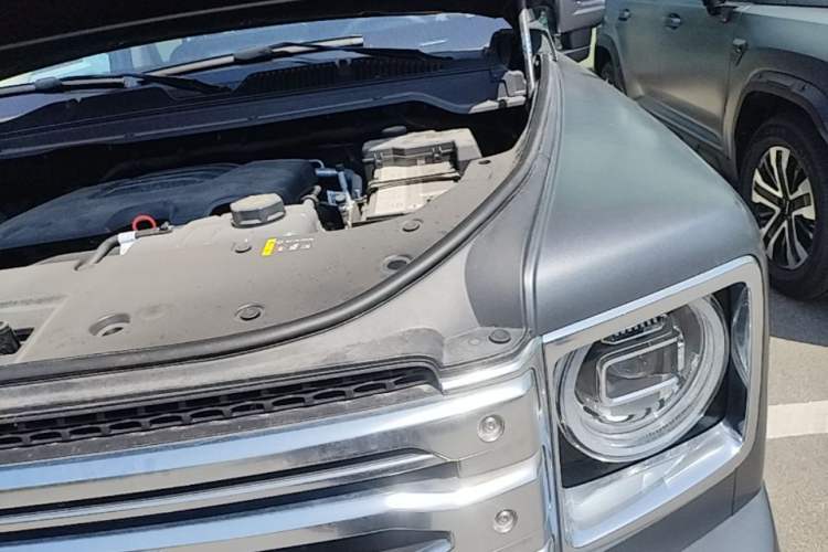 Used Haval H9 2024 2.0T Gasoline All-Wheel-Drive Extreme Edition Engine Bay Left