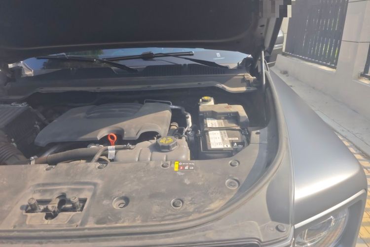 Used Haval H9 2024 2.0T Gasoline 4x4 Territory Edition Engine Bay Left