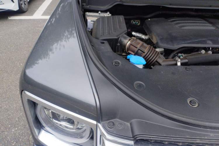 Used Haval H9 2024 2.0T Gasoline All-Wheel-Drive Extreme Edition Engine Bay Right
