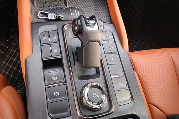 Used Haval H9 2024 2.0T Gasoline All-Wheel-Drive Extreme Edition Gear Lever
