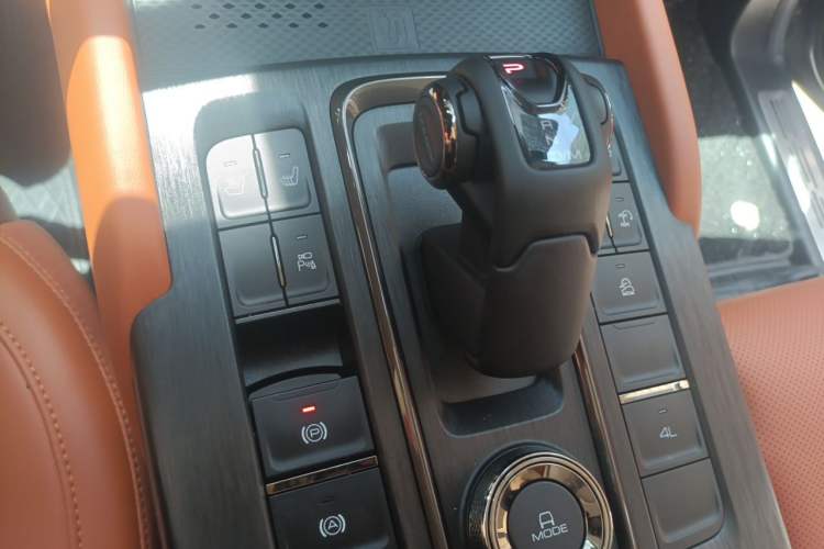 Used Haval H9 2024 2.0T Gasoline 4x4 Territory Edition Gear Lever