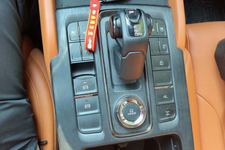 Used Haval H9 2024 2.0T Gasoline All-Wheel-Drive Extreme Edition Gear Lever