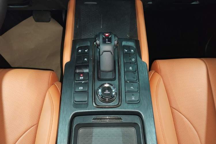 Used Haval H9 2024 2.0T Gasoline All-Wheel-Drive Extreme Edition Gear Lever