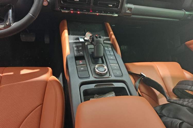 Used Haval H9 2024 2.0T Gasoline All-Wheel-Drive Extreme Edition Gear Lever