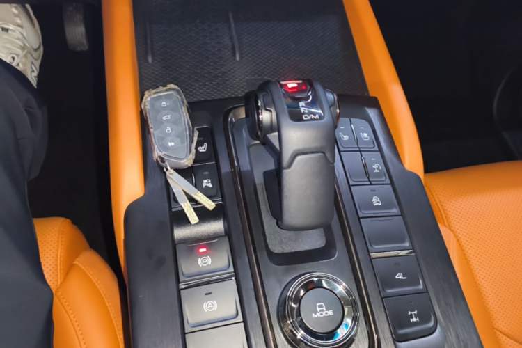 Used Haval H9 2024 2.0T Gasoline All-Wheel-Drive Extreme Edition Gear Lever