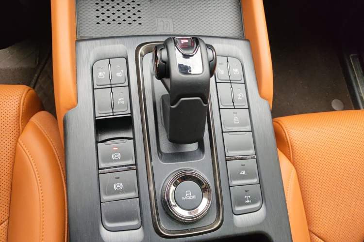 Used Haval H9 2024 2.0T Gasoline All-Wheel-Drive Extreme Edition Gear Lever