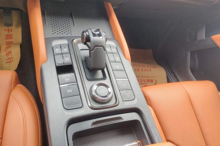 Used Haval H9 2024 2.0T Gasoline All-Wheel-Drive Extreme Edition Gear Lever