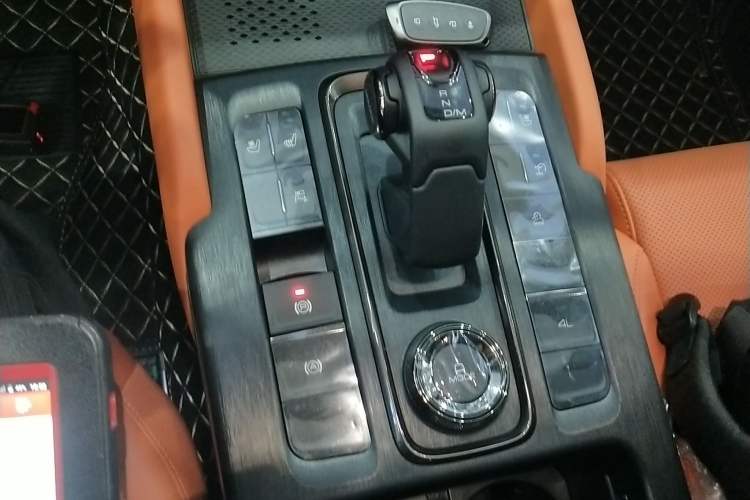 Used Haval H9 2024 2.0T Gasoline 4x4 Territory Edition Gear Lever