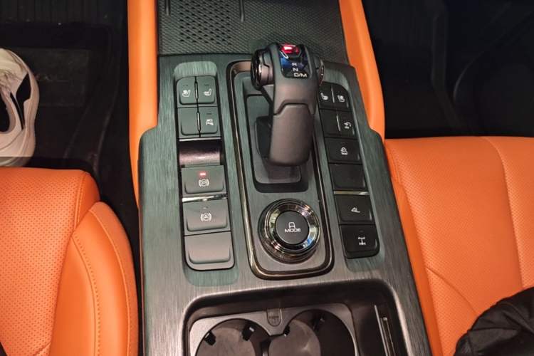 Used Haval H9 2024 2.0T Gasoline All-Wheel-Drive Extreme Edition Gear Lever
