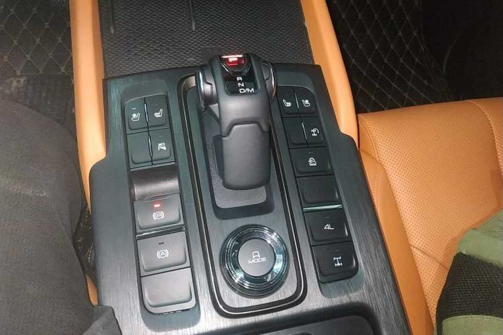 Used Haval H9 2024 2.0T Gasoline All-Wheel-Drive Extreme Edition Gear Lever
