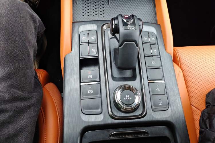 Used Haval H9 2024 2.0T Gasoline All-Wheel-Drive Extreme Edition Gear Lever