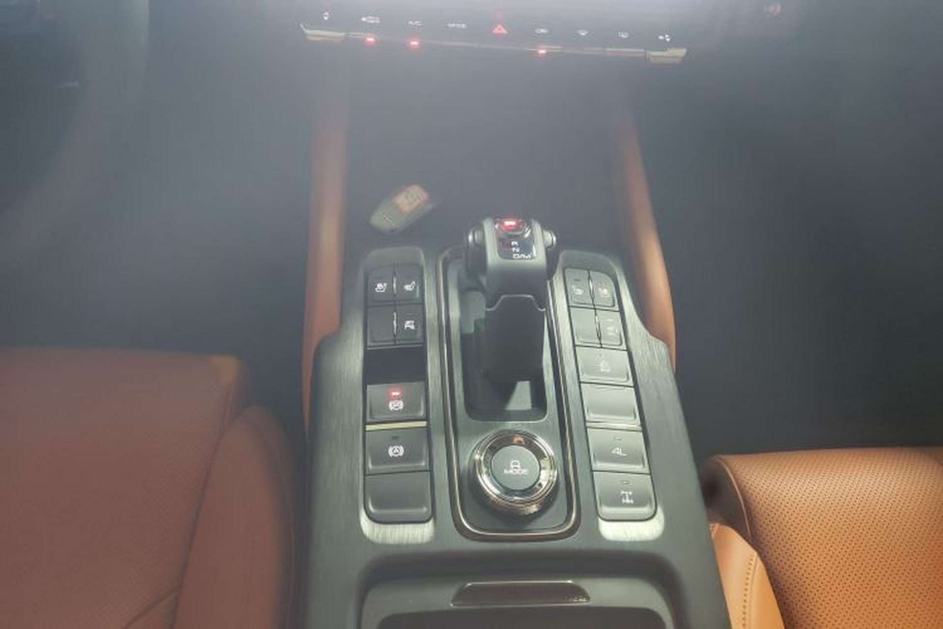 Used Haval H9 2024 2.0T Gasoline All-Wheel-Drive Extreme Edition Gear Lever
