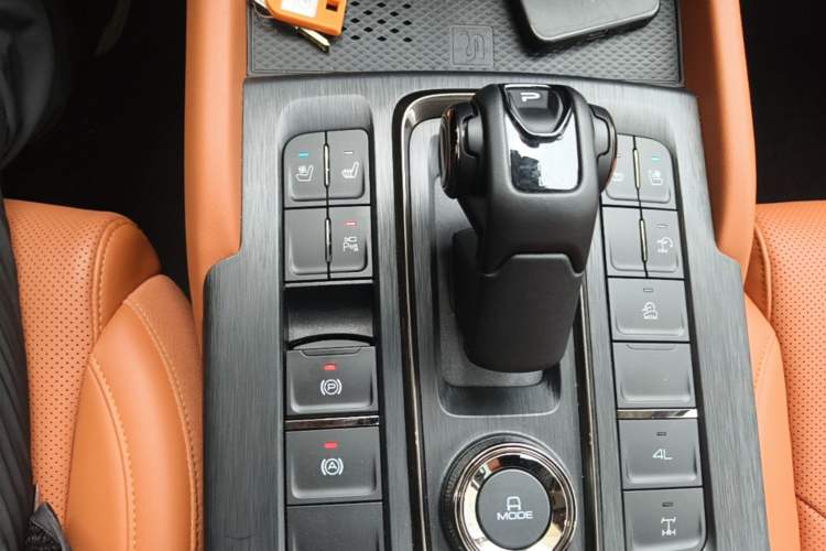 Used Haval H9 2024 2.0T Gasoline All-Wheel-Drive Extreme Edition Gear Lever