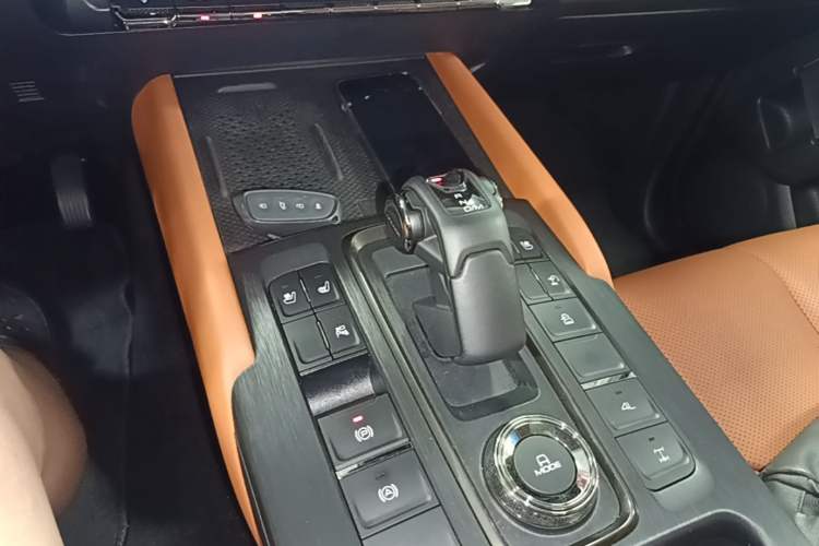 Used Haval H9 2024 2.0T Gasoline All-Wheel-Drive Extreme Edition Gear Lever