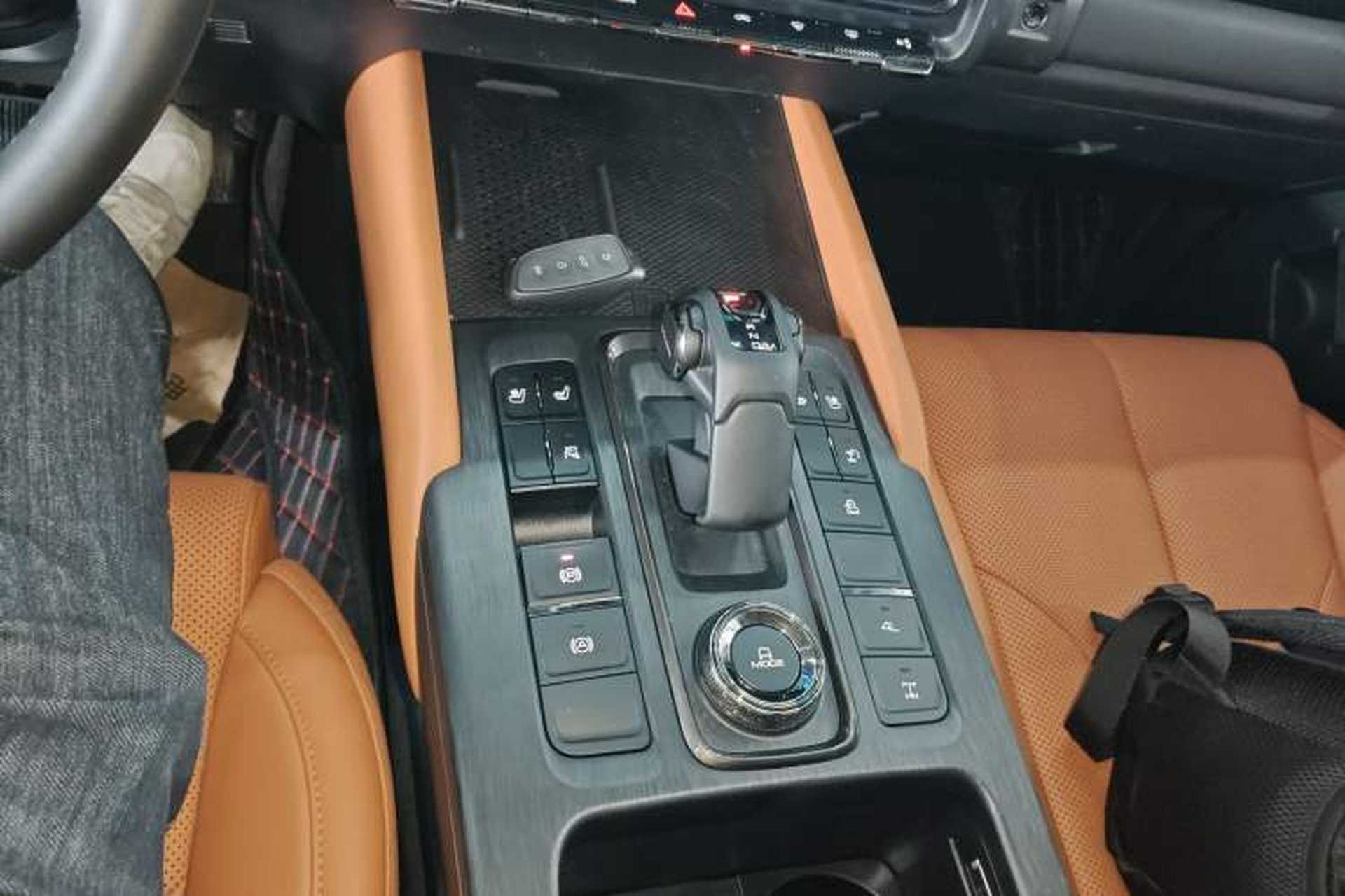 Used Haval H9 2024 2.0T Gasoline All-Wheel-Drive Extreme Edition Gear Lever