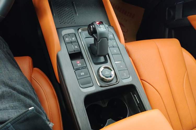 Used Haval H9 2024 2.0T Gasoline All-Wheel-Drive Extreme Edition Gear Lever