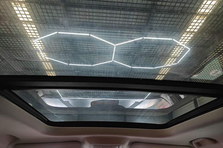 Used Haval H9 2024 2.0T Gasoline All-Wheel-Drive Extreme Edition Headliner