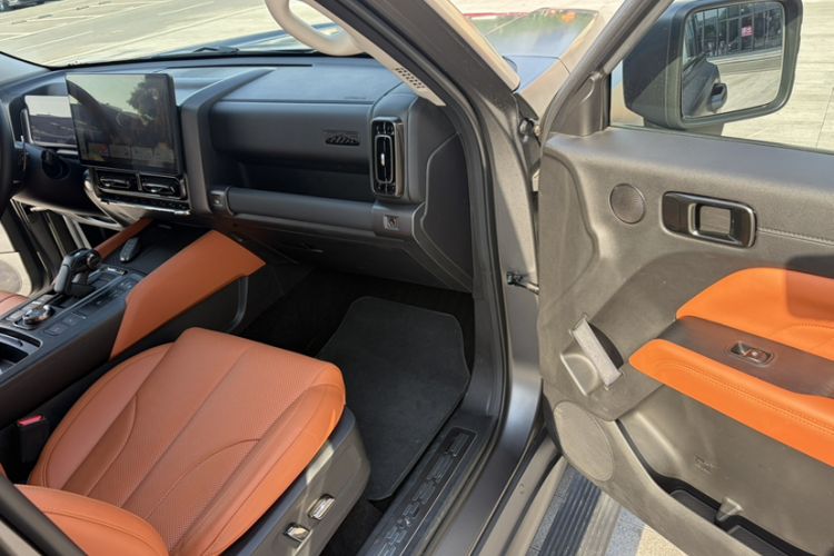 Used Haval H9 2024 2.0T Gasoline All-Wheel-Drive Extreme Edition Interior 4