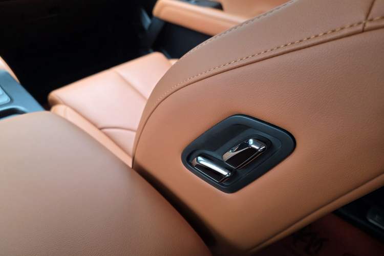 Used Haval H9 2024 2.0T Gasoline All-Wheel-Drive Extreme Edition Interior 5