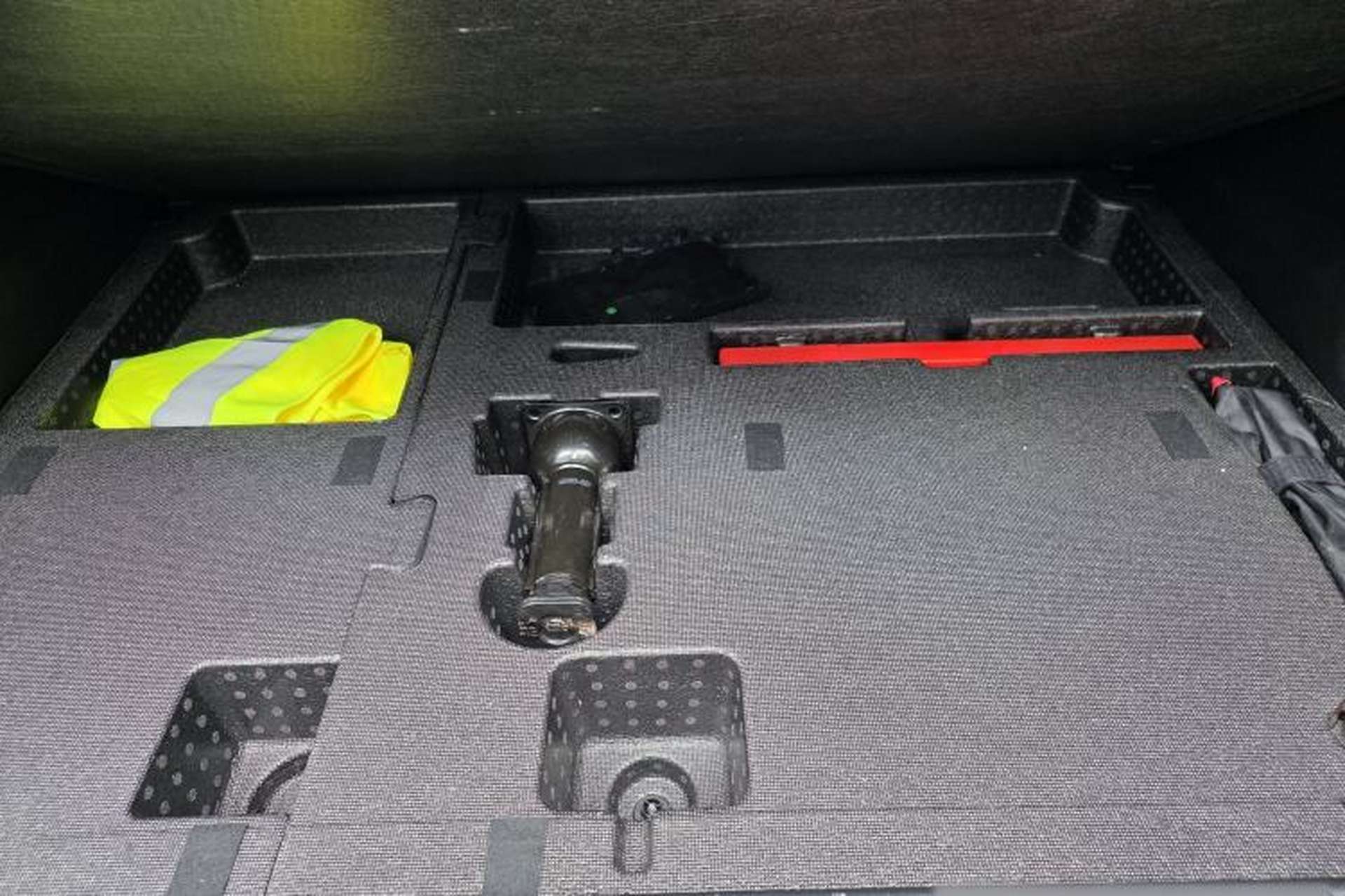 Used Haval H9 2024 2.0T Gasoline All-Wheel-Drive Extreme Edition Interior 9
