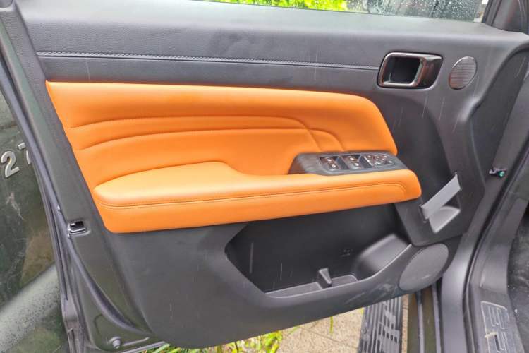 Used Haval H9 2024 2.0T Gasoline All-Wheel-Drive Extreme Edition Left Front Door Interior