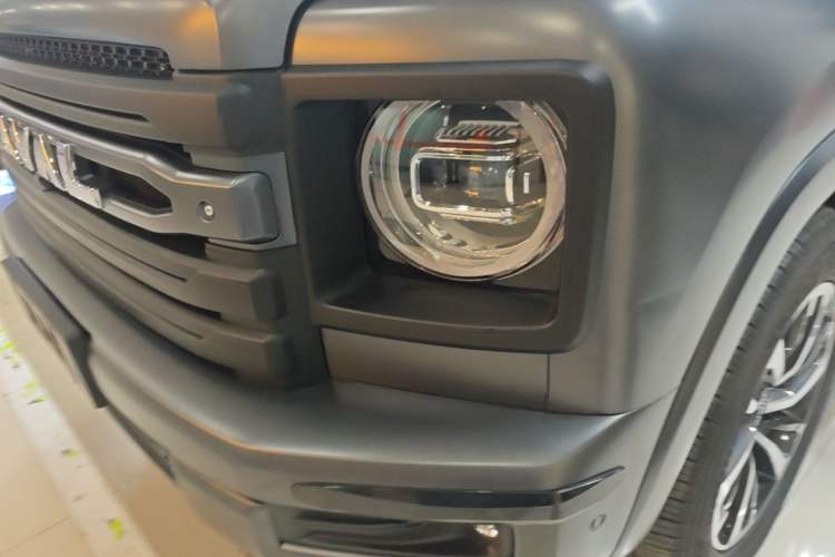Used Haval H9 2024 2.0T Gasoline All-Wheel-Drive Extreme Edition Left Front Headlight