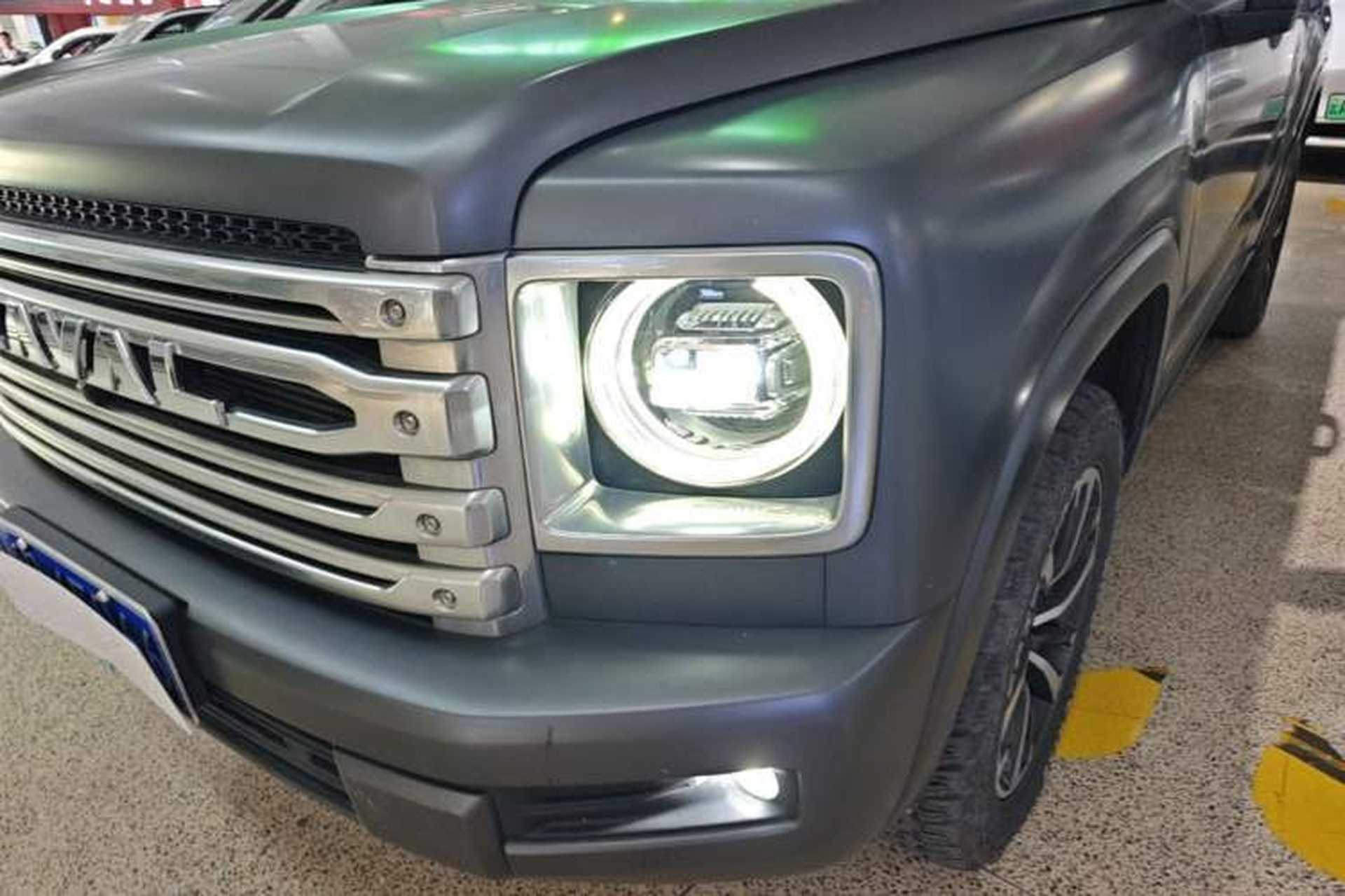 Used Haval H9 2024 2.0T Gasoline All-Wheel-Drive Extreme Edition Left Front Headlight