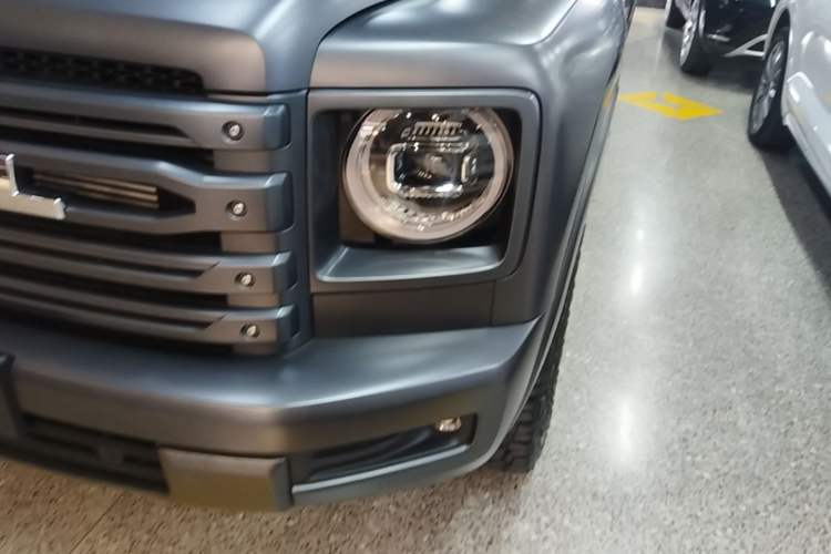Used Haval H9 2024 2.0T Gasoline All-Wheel-Drive Extreme Edition Left Front Headlight