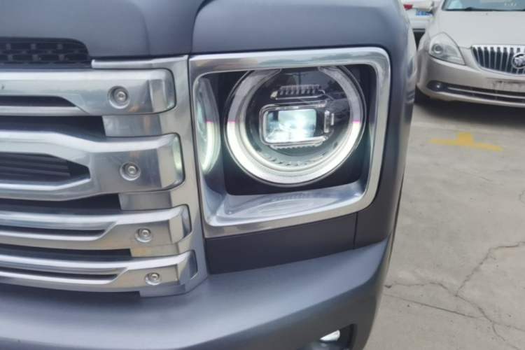 Used Haval H9 2024 2.0T Gasoline All-Wheel-Drive Extreme Edition Left Front Headlight