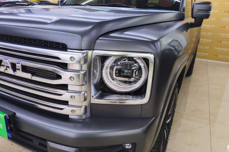 Used Haval H9 2024 2.0T Gasoline All-Wheel-Drive Extreme Edition Left Front Headlight