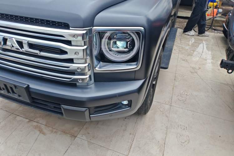 Used Haval H9 2024 2.0T Gasoline All-Wheel-Drive Extreme Edition Left Front Headlight
