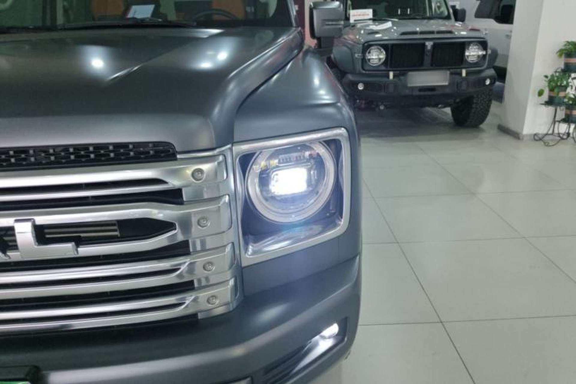 Used Haval H9 2024 2.0T Gasoline All-Wheel-Drive Extreme Edition Left Front Headlight