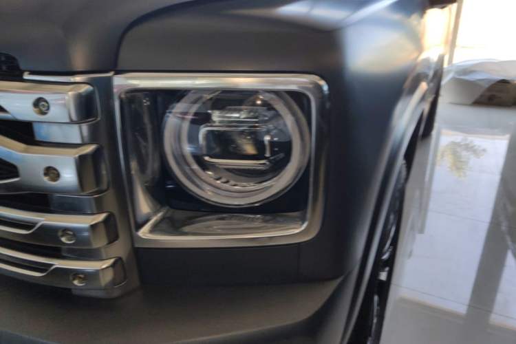 Used Haval H9 2024 2.0T Gasoline All-Wheel-Drive Extreme Edition Left Front Headlight