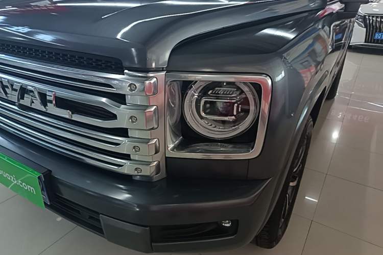 Used Haval H9 2024 2.0T Gasoline All-Wheel-Drive Extreme Edition Left Front Headlight
