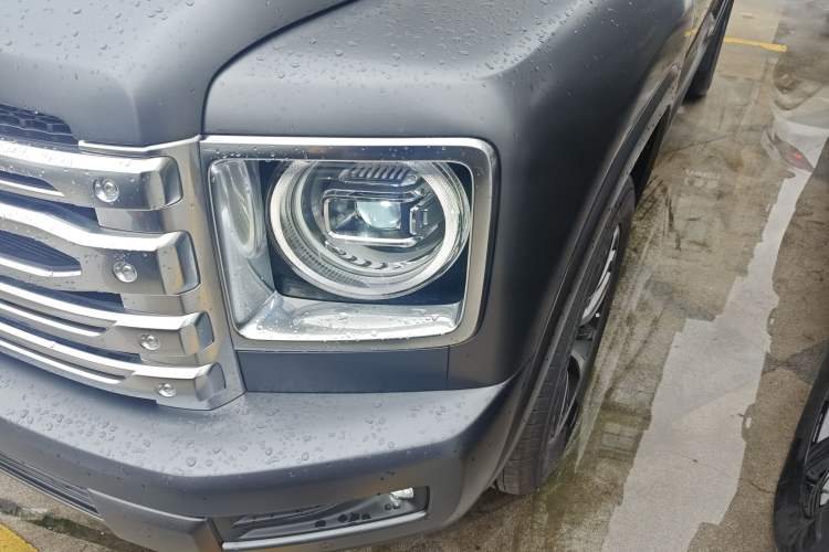 Used Haval H9 2024 2.0T Gasoline All-Wheel-Drive Extreme Edition Left Front Headlight