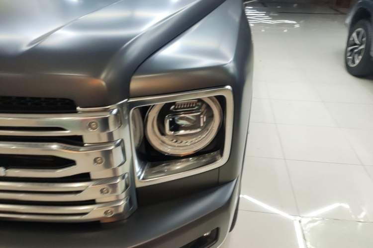 Used Haval H9 2024 2.0T Gasoline All-Wheel-Drive Extreme Edition Left Front Headlight