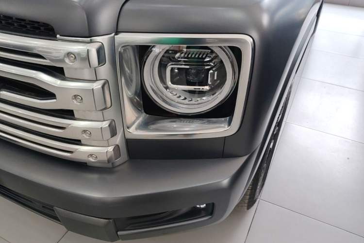 Used Haval H9 2024 2.0T Gasoline All-Wheel-Drive Extreme Edition Left Front Headlight
