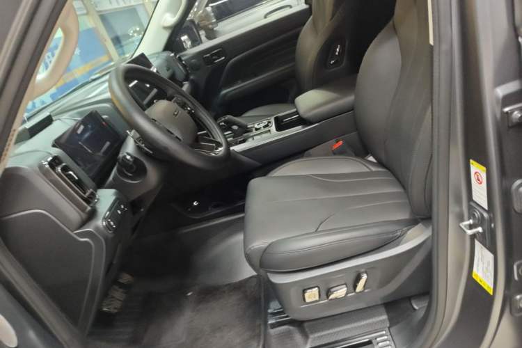 Used Haval H9 2024 2.0T Gasoline All-Wheel-Drive Extreme Edition Left Front Seat