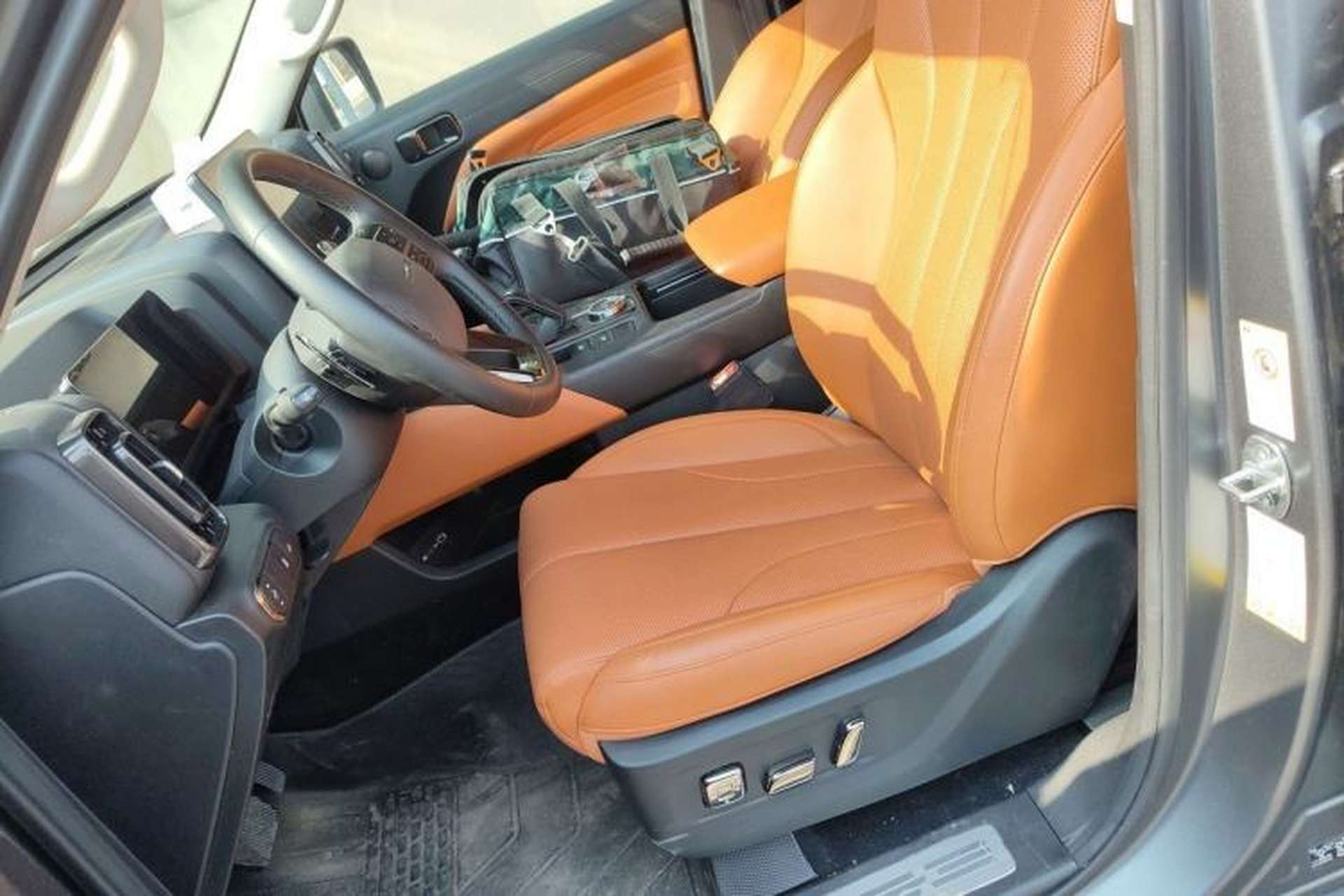 Used Haval H9 2024 2.0T Gasoline All-Wheel-Drive Extreme Edition Left Front Seat