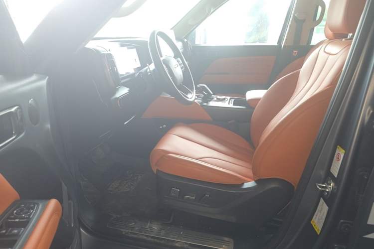 Used Haval H9 2024 2.0T Gasoline All-Wheel-Drive Extreme Edition Left Front Seat