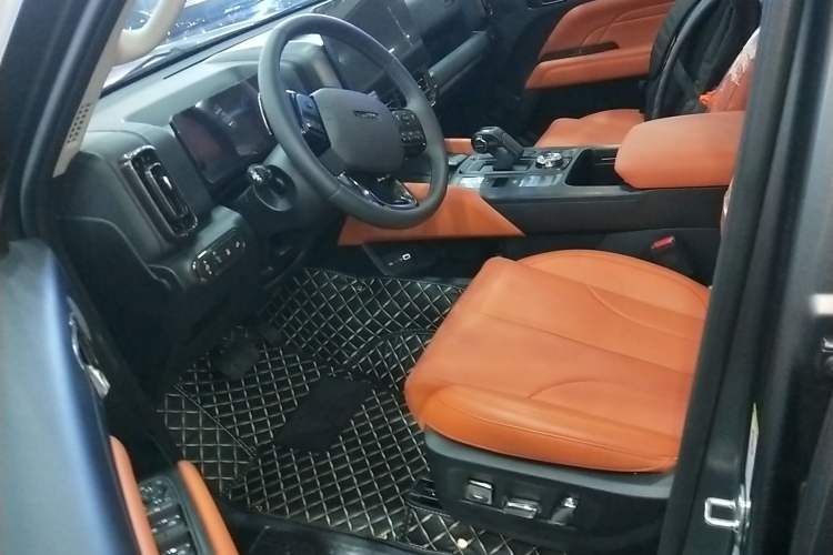 Used Haval H9 2024 2.0T Gasoline 4x4 Territory Edition Left Front Seat