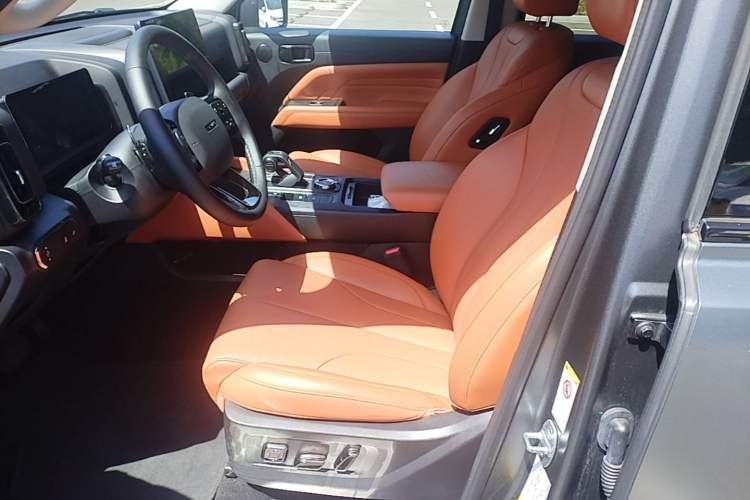 Used Haval H9 2024 2.0T Gasoline All-Wheel-Drive Extreme Edition Left Front Seat