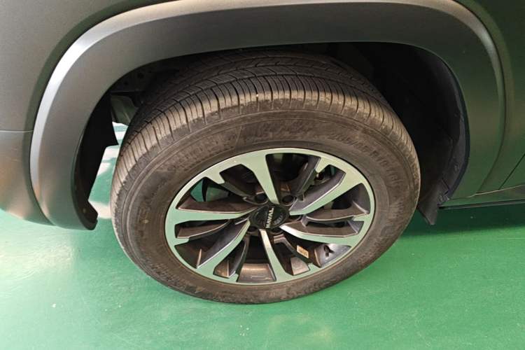 Used Haval H9 2024 2.0T Gasoline All-Wheel-Drive Extreme Edition Left Front Wheel Hub