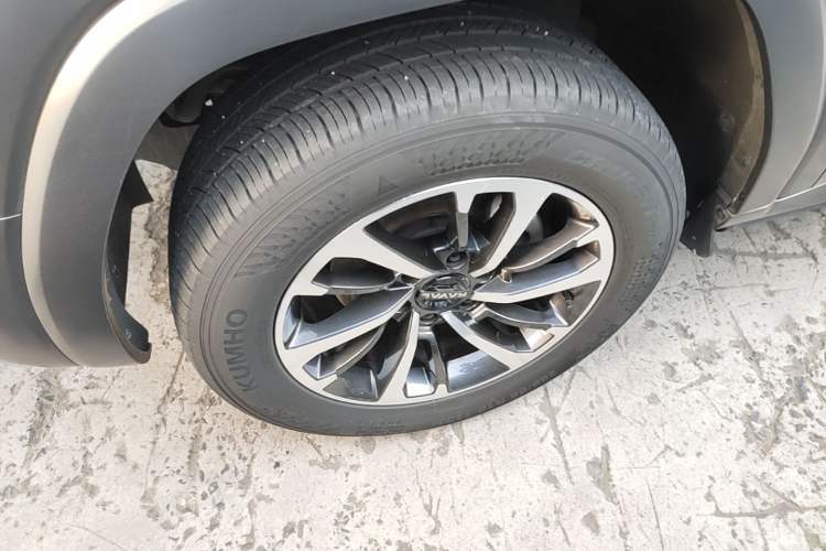Used Haval H9 2024 2.0T Gasoline All-Wheel-Drive Extreme Edition Left Front Wheel Hub