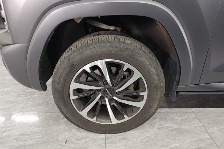 Used Haval H9 2024 2.0T Gasoline All-Wheel-Drive Extreme Edition Left Front Wheel Hub