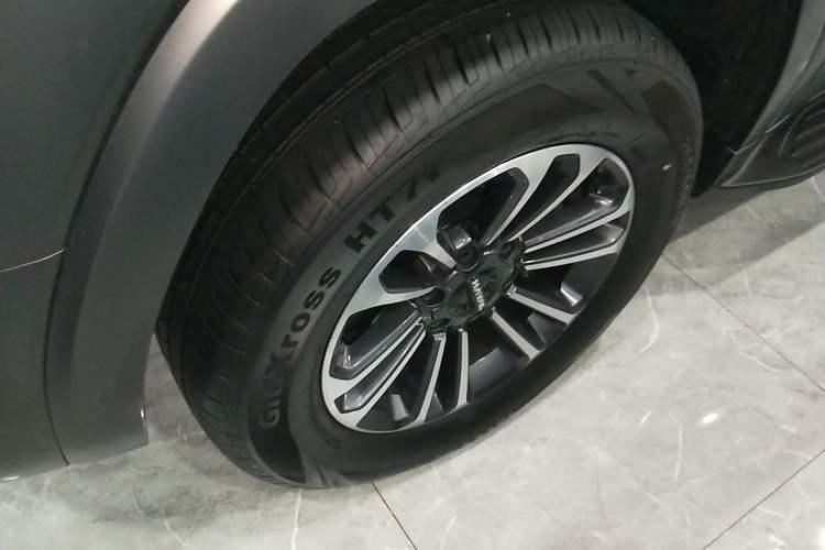 Used Haval H9 2024 2.0T Gasoline 4x4 Territory Edition Left Front Wheel Hub