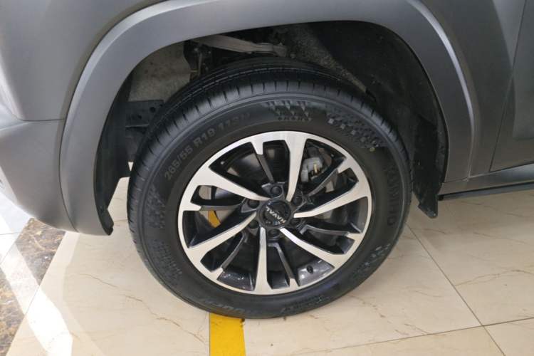 Used Haval H9 2024 2.0T Gasoline All-Wheel-Drive Extreme Edition Left Front Wheel Hub