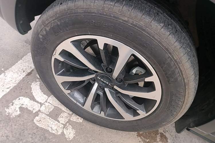Used Haval H9 2024 2.0T Gasoline All-Wheel-Drive Extreme Edition Left Front Wheel Hub